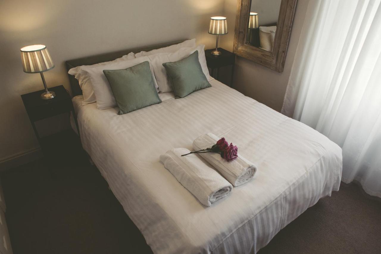 Blue Pigeons Hotell Worth  Rum bild